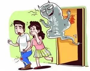 新房入住十天英俊小伙變憔悴不堪，新房裝修后如何除甲醛您必須了解！