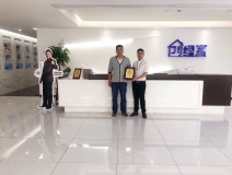 熱烈祝賀王總簽約創綠家鄭州市區級代理！